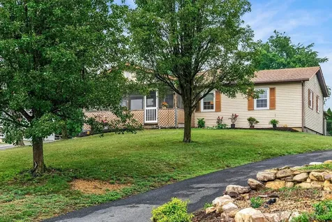 63 Westgate Road Verona VA 24482