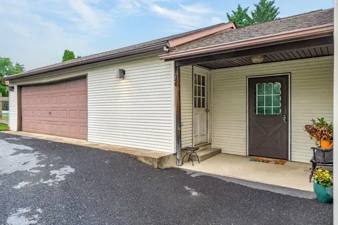 63 Westgate Road Verona VA 24482