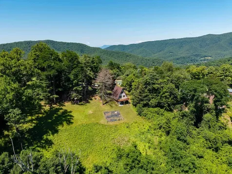 1093 Overlook Mountain Road Elkton VA 22827