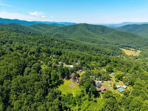 1093 Overlook Mountain Road Elkton VA 22827