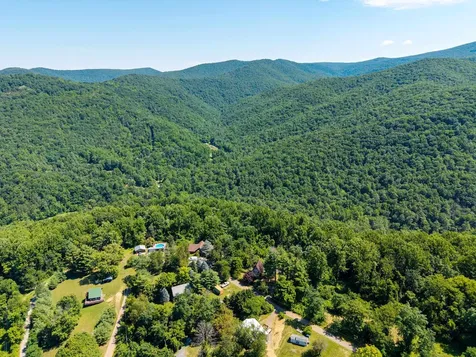 1093 Overlook Mountain Road Elkton VA 22827