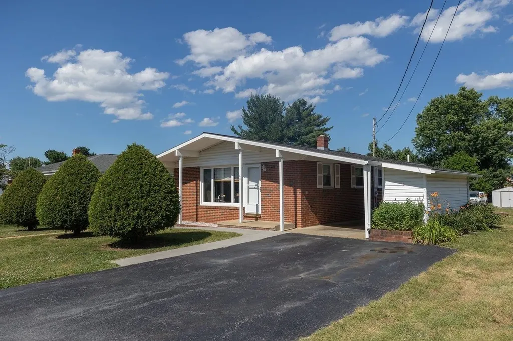 180 Sunset Drive Dayton VA 22821