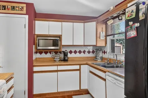 180 Sunset Drive Dayton VA 22821