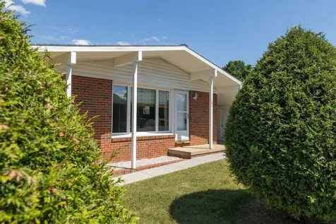 180 Sunset Drive Dayton VA 22821