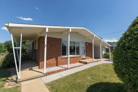 180 Sunset Drive Dayton VA 22821