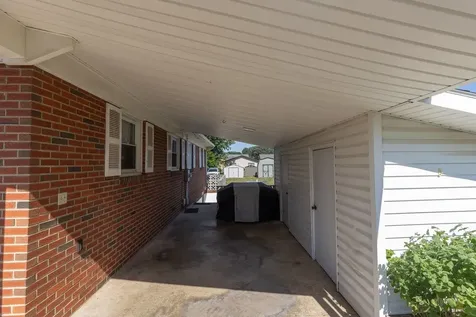 180 Sunset Drive Dayton VA 22821