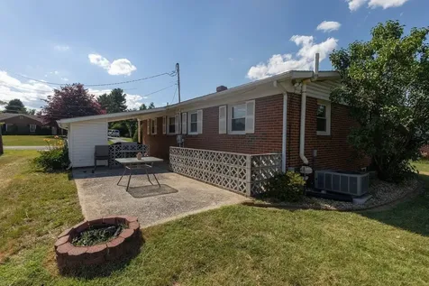 180 Sunset Drive Dayton VA 22821