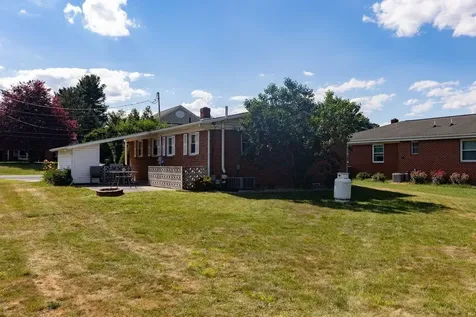 180 Sunset Drive Dayton VA 22821