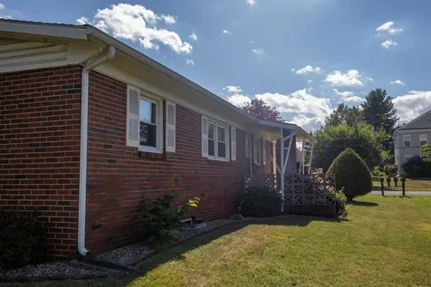 180 Sunset Drive Dayton VA 22821