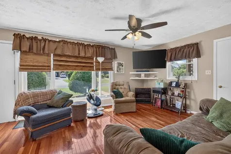 180 Sunset Drive Dayton VA 22821
