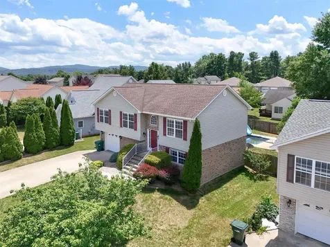 2408 Monroe Street Waynesboro VA 22980