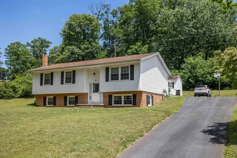 2513 Knollwood Drive Staunton VA 24401