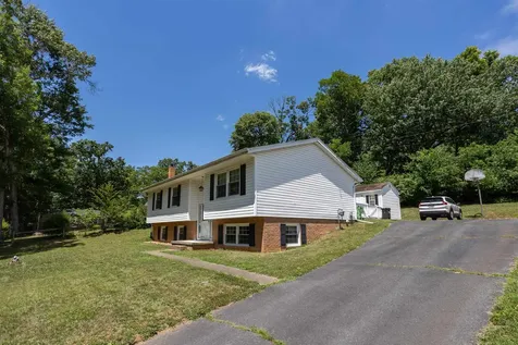 2513 Knollwood Drive Staunton VA 24401