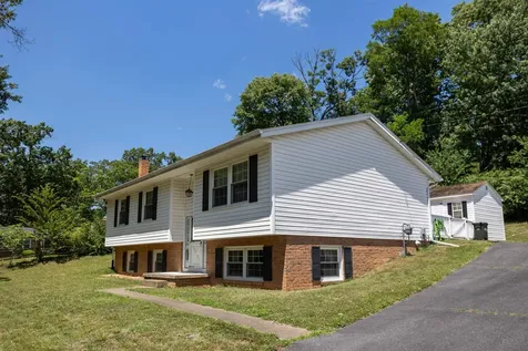 2513 Knollwood Drive Staunton VA 24401