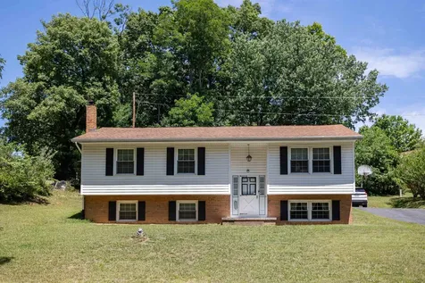 2513 Knollwood Drive Staunton VA 24401
