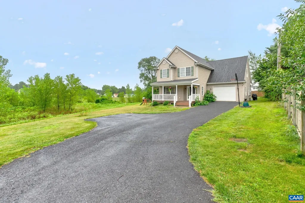 304 Grove Avenue Waynesboro VA 22980