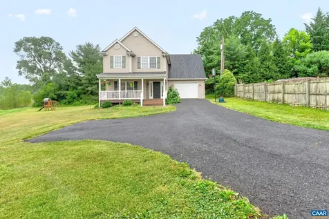 304 Grove Avenue Waynesboro VA 22980