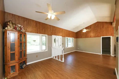 234 Montgomery Road Staunton VA 24401