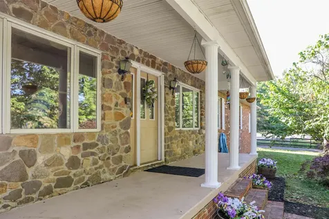 234 Montgomery Road Staunton VA 24401