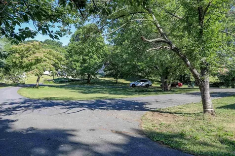 234 Montgomery Road Staunton VA 24401