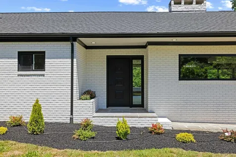 938 Ladd Road Waynesboro VA 22980