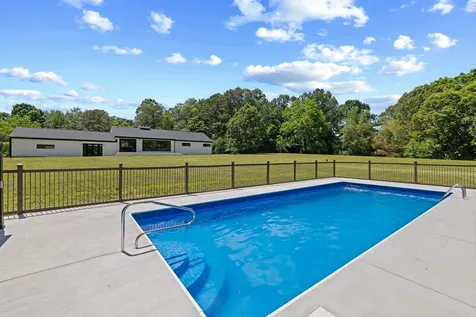 938 Ladd Road Waynesboro VA 22980