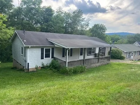 121 Mountain View Terrace Hot Springs VA 24445