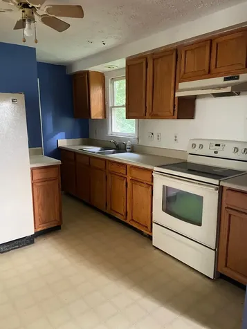 121 Mountain View Terrace Hot Springs VA 24445