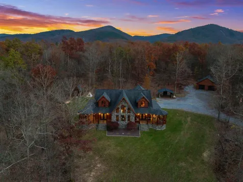 4851 Arrowpoint Drive Elkton VA 22827