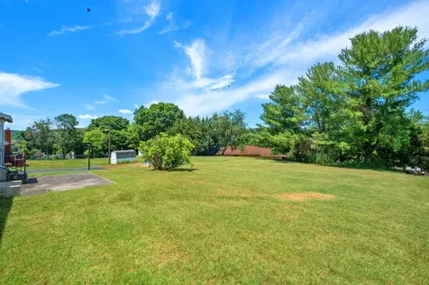 40 Sunset Boulevard Staunton VA 24401