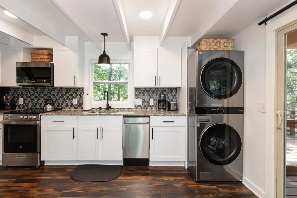 16184 Moonrise Lane Broadway VA 22815