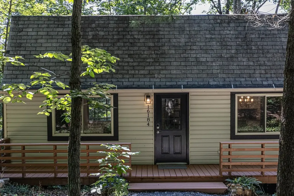 16184 Moonrise Lane Broadway VA 22815