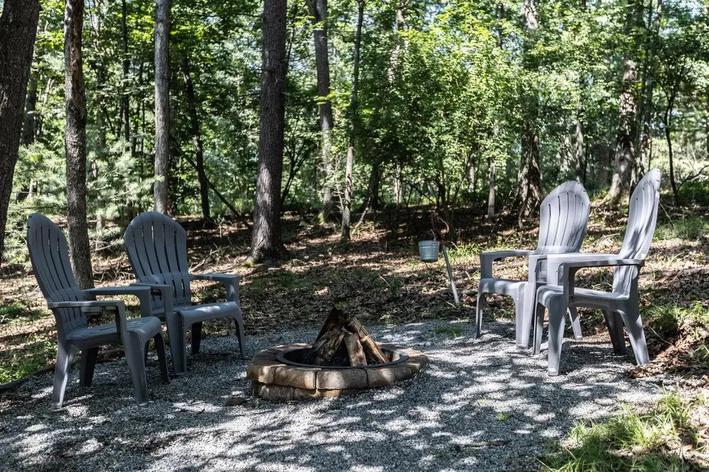 16184 Moonrise Lane Broadway VA 22815