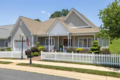 105 Midvale Crossing Staunton VA 24401