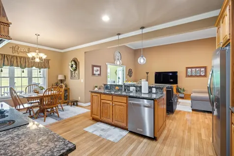 105 Midvale Crossing Staunton VA 24401