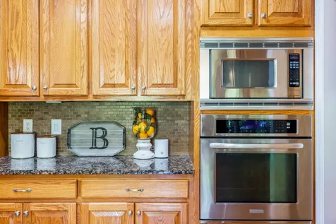 105 Midvale Crossing Staunton VA 24401