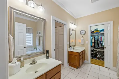 105 Midvale Crossing Staunton VA 24401