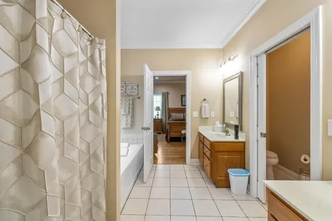 105 Midvale Crossing Staunton VA 24401