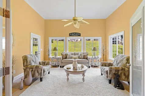105 Midvale Crossing Staunton VA 24401
