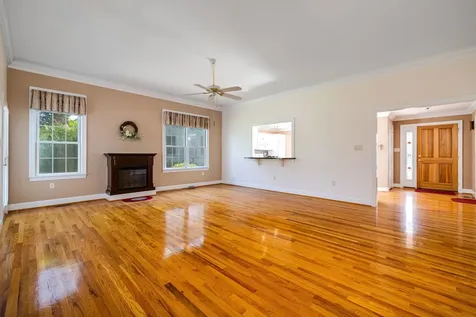615 Kestrel Court Woodstock VA 22664