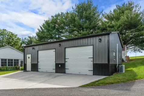 2737 Barrenridge Road Staunton VA 24401