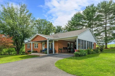 2737 Barrenridge Road Staunton VA 24401