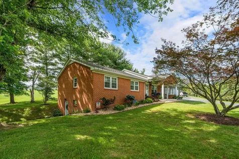 2737 Barrenridge Road Staunton VA 24401