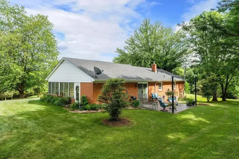 2737 Barrenridge Road Staunton VA 24401