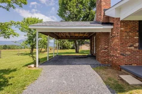 1678 Piney Hill Road Luray VA 22835