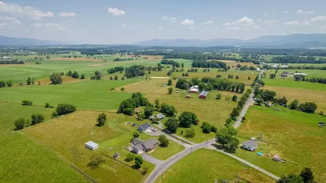 1678 Piney Hill Road Luray VA 22835