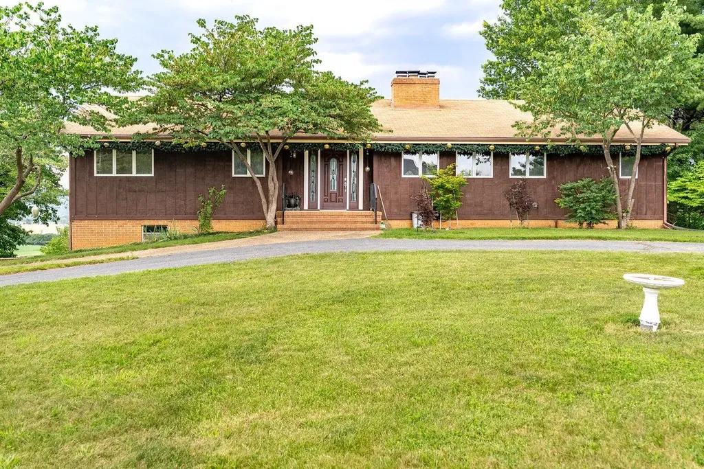 7600 Tall Cedars Lane Bridgewater VA 22812