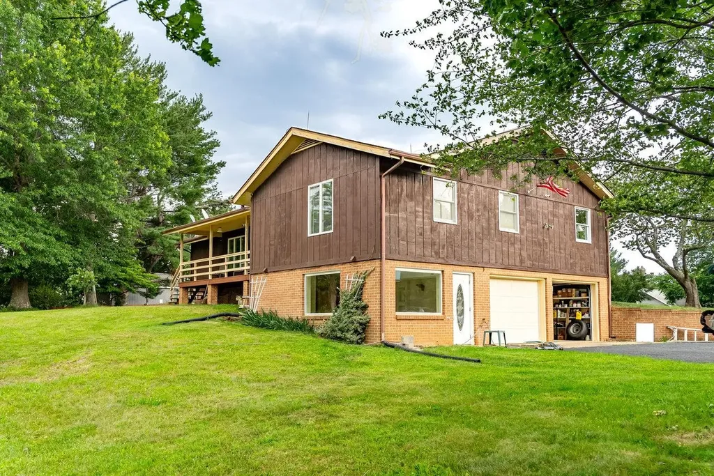 7600 Tall Cedars Lane Bridgewater VA 22812