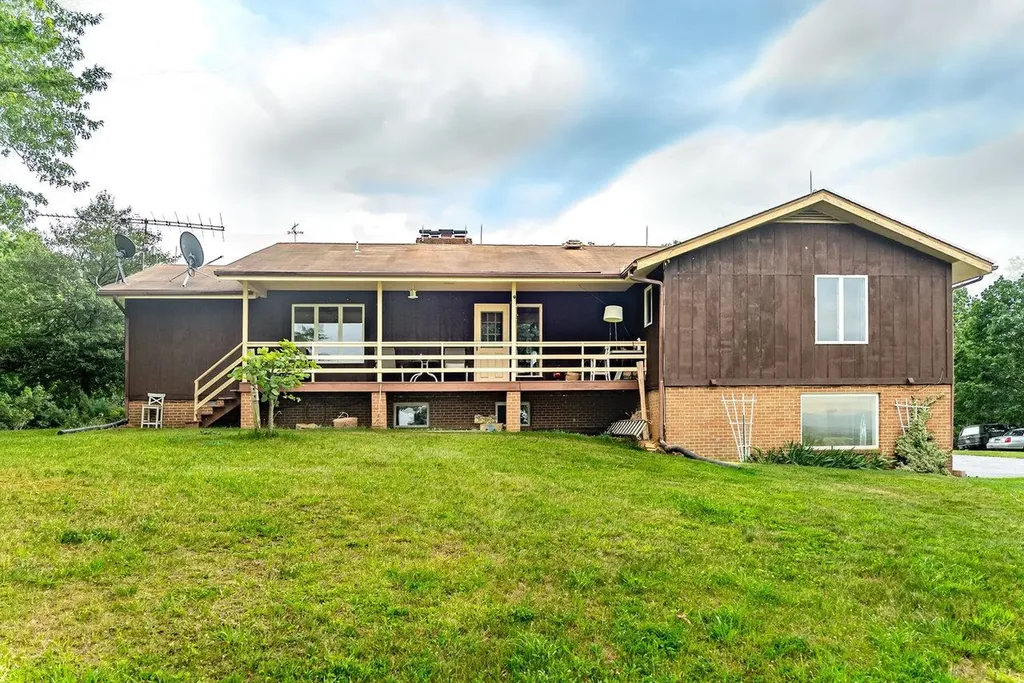 7600 Tall Cedars Lane Bridgewater VA 22812