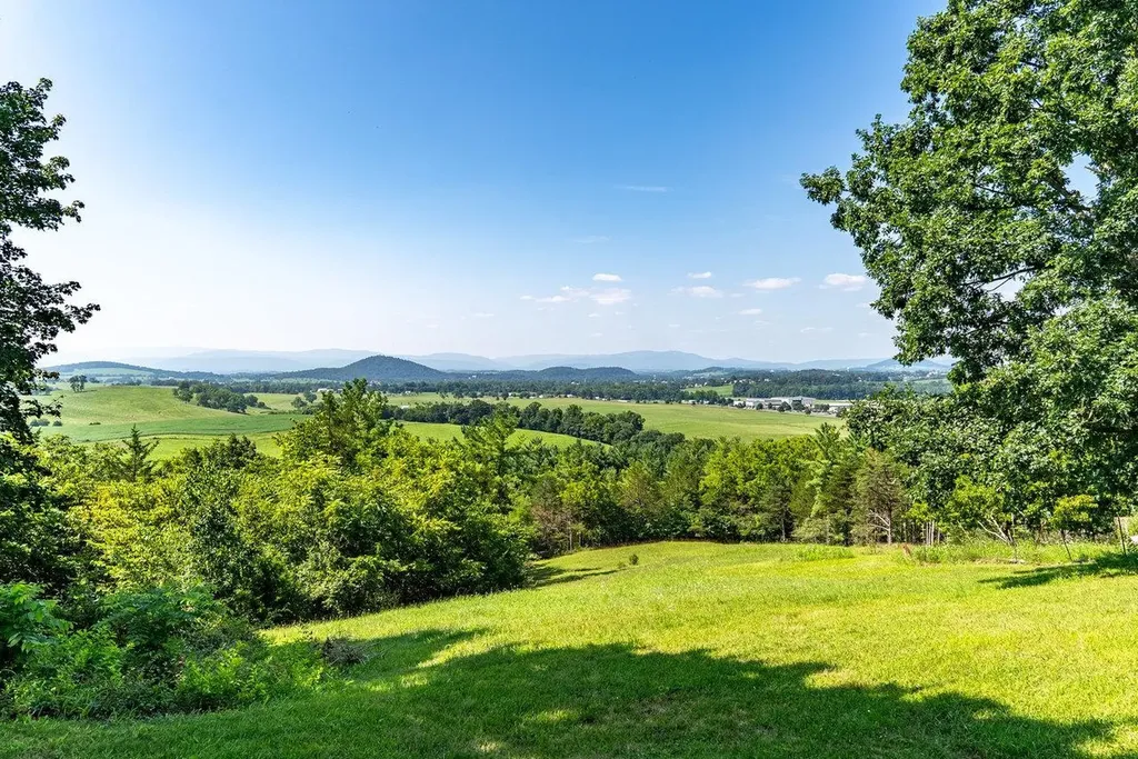 7600 Tall Cedars Lane Bridgewater VA 22812